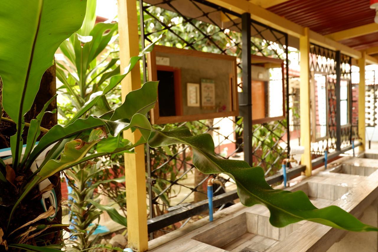 Food District Hostel Cebu Central Exterior photo