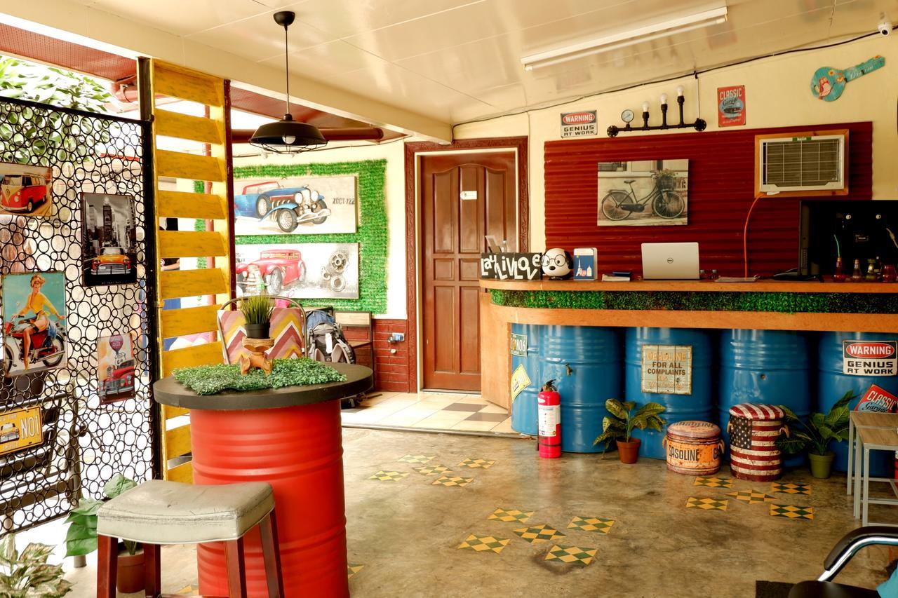 Food District Hostel Cebu Central Exterior photo